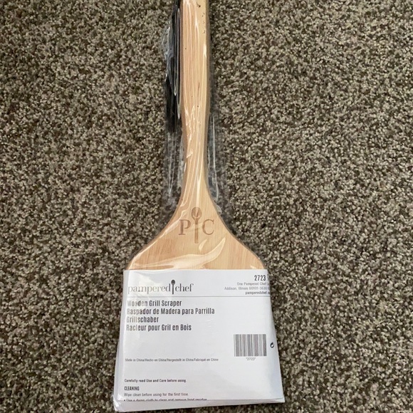 Pampered Chef Wooden Grill Scraper - Picture 1 of 1